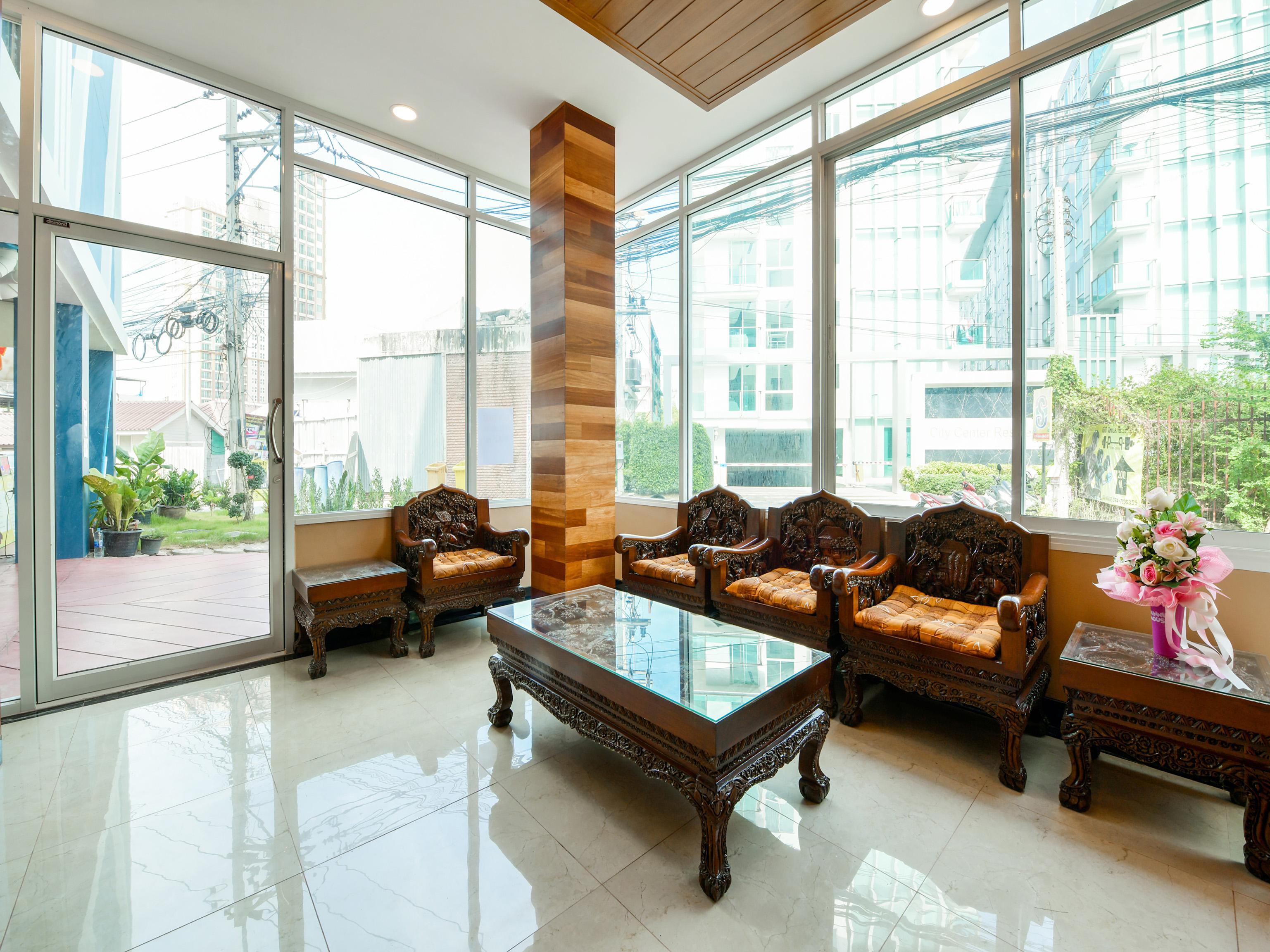 Super Oyo 458 Nakorn Siam Boutique Hotel Pattaya Buitenkant foto