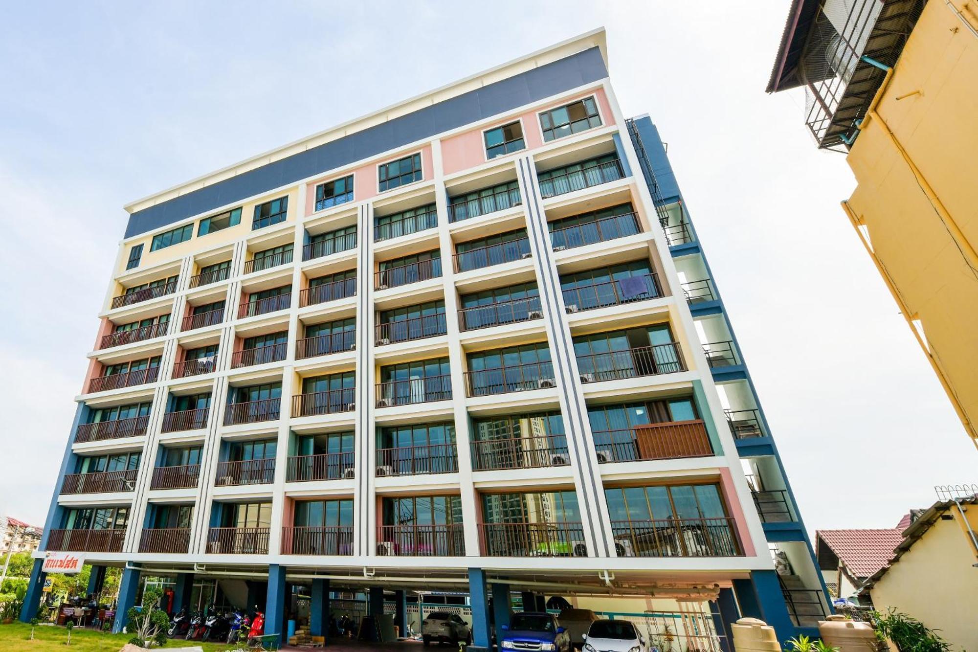 Super Oyo 458 Nakorn Siam Boutique Hotel Pattaya Buitenkant foto